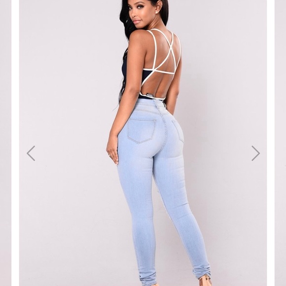 FashionNova High Waist Tempe Distressed Jeans - Picture 12 of 13